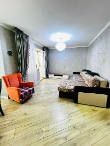 Продам 3 комнатную квартиру
