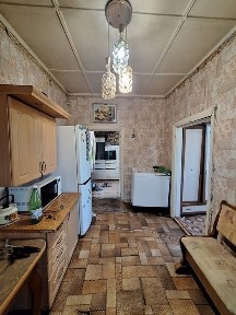 Сдам дом с центральным отоплением район скгу.