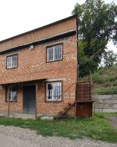 Продам коммерческое помещение 2-х этажное улица Горноалтайская, 57м²