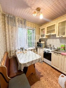 Продам 3 ех комнатную квартиру в мкр Кулагер Алибек Империя