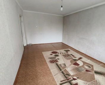 продам 1-ком. 38кв. 3мкр. 2-этаж