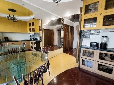 Продажа 2х комнатной квартиры в центре, с ремонтом по дизайн проекту.