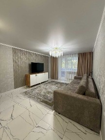 2-комн. квартира, 75м², 1/10 этаж, 7-й микрорайон.