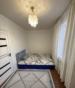 Продается 2-комнатный дом возле базара/ Базардың алдынан 2 бөлмелі үй