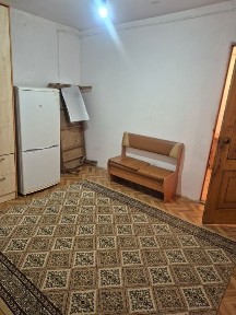 Срочно сдаётся времянка в центре города рядом школа 2 возле церковь