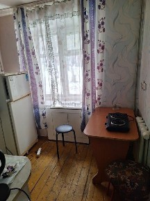 Сдам 2х комнатную квартиру в 4микрорайоне 18доме на первом этаже