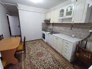 Сдается 2 комнатная квартира в пятом микрорайоне