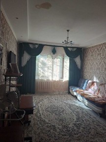 продается трехкомнатная просторная квартира
