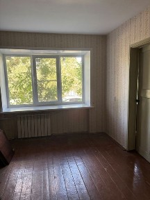 Продам двухкомнатную квартиру, проспект Назарбаева 30, первый этаж