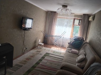 ПРОДАМ 4 комнатная улучшенная квартира