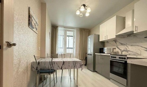 Сдаём двухкомнатную квартиру в 11 мкр 35 дом