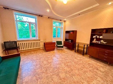 / Продам 3х ком квартиру Коминтерна, 2й этаж, балкон, 83кв. м. торг