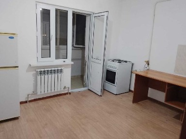 Продается 2 комнатная квартира в 15 микрорайоне
