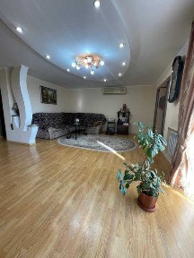 продам 4х комнатную квартиру в районе маг Океан