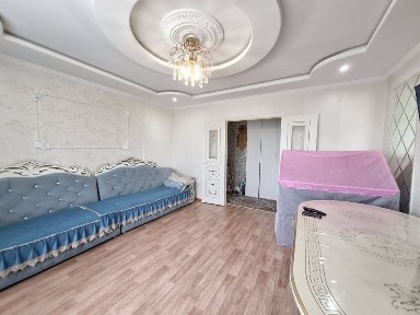 З ком Майкудук 19мкр 75д 64кв. м. Улучшенная, ремонт, мебель.