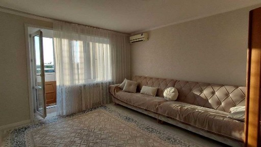 Продам 3 ком квартиру улучшенной планировки в центре