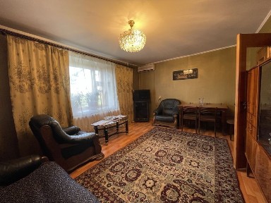 Продается 3х ком. квартира, р-н пл. Республики