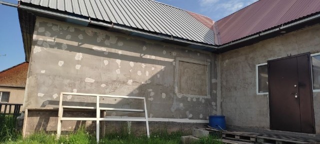 Үй сатылады. Үлкен жер учаскесімен. Ұзынағаш ауылында