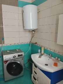 1 ком. Продам на первом этаже двух этажка
