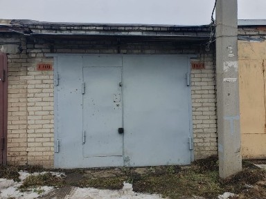 Продам гаоаж “железнодорожник”. Есть яма, свет, полки.