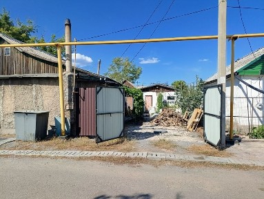 Дом переулок Изыскательный 4, район старого аэропорта.