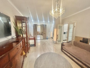 Продам 3х комнатную на Юго-Востоке. ул. Сарыарка ЖК 