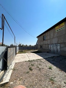 Үй сатылады. 10 соток 2 этаж