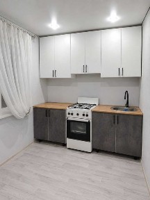 Продам 1 комнатную квартиру 1 микрорайон.