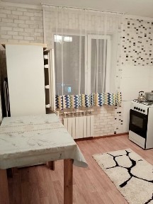 11мкр остановка 9шк 1 ком кв жалға беріледі