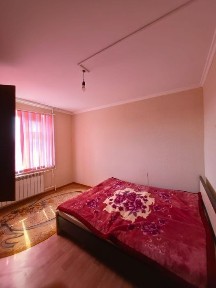 2 бөлмелі, 8 мкр, 4/5 қабатта, 54 ш. м, терезе екі жақты 15.5млн. тл