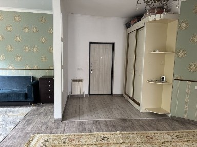 Продам в связи с переездом. В хорошем районе (напротив Авторынка)