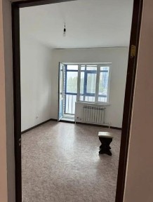 2 бөлмелі пәтер Нурсити 2 мкр, көк уй (стекляшка) 56ш м, 16млн. тг