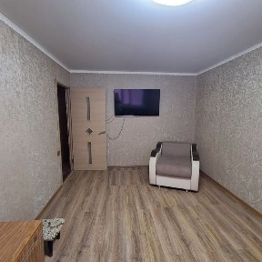 Продам 3-х ком кварт 19 мкр-н!