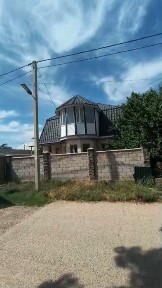 продается кирпичный дом двух уровнях