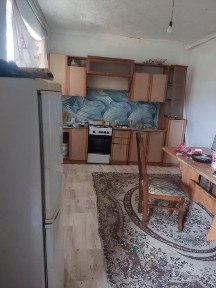 Дачалық жер үй жалға беріледі