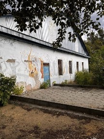 Продам здание с прилегающей территорией