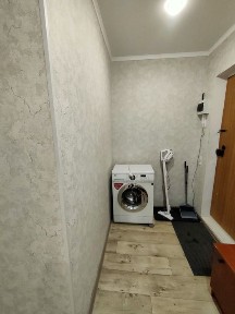 Сдам 1 ком. квартиру на длительный срок.