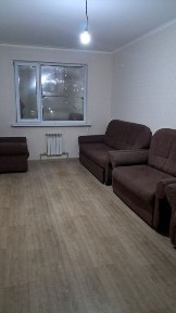 Тұран 2,2 комн квартира арендага беріледі! 9/5 ші этажы.