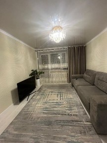 Продам 2 комнатную квартиру, в 20мкрн, Ж. Кизатова 5Р