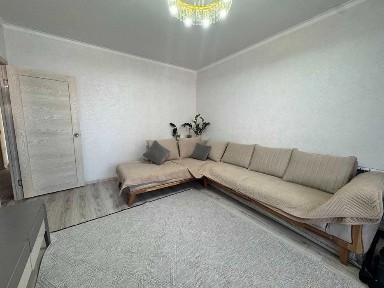 В продаже 3х комнатная в мкр. Береке на 5 этаже
