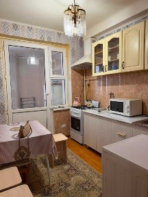 Продается 2х комнатная квартира в 27 мкр, подъездный дом, 4 этаж