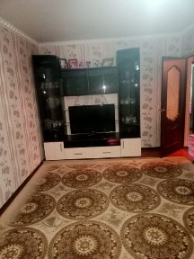 Квартира 4-х комнатная с магазином.