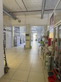 Продается бутик на Дине посудное здание