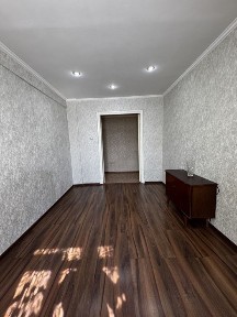 Продам 2х, 4/4, 56 кв. м. ул. Металлургов, 37
