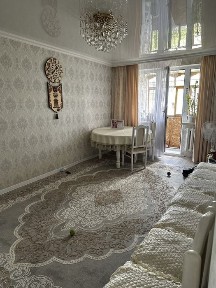Орталықтан 2бөлмелі үй сатылады