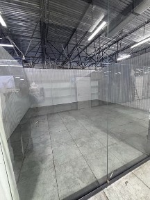 Срочно! Готовая торговая точка в ТЦ Казына, 34 м²