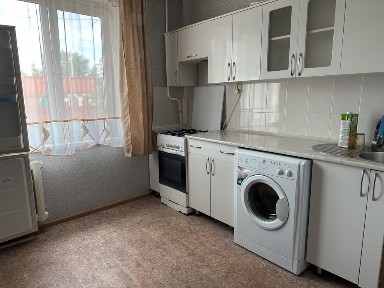 Продам 1 - ую Карбышева 47
