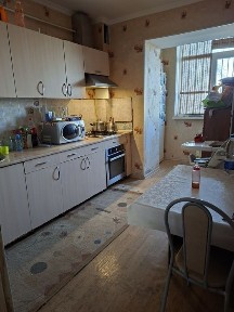 Продам 3х комн. квартиру 22мкр 1 этаж