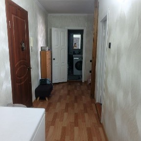 Продам двух ком. квартиру, в центре