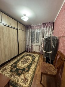 Г. Кентау. Срочно продается 3-х комнатная квартира на 4 этаже.
